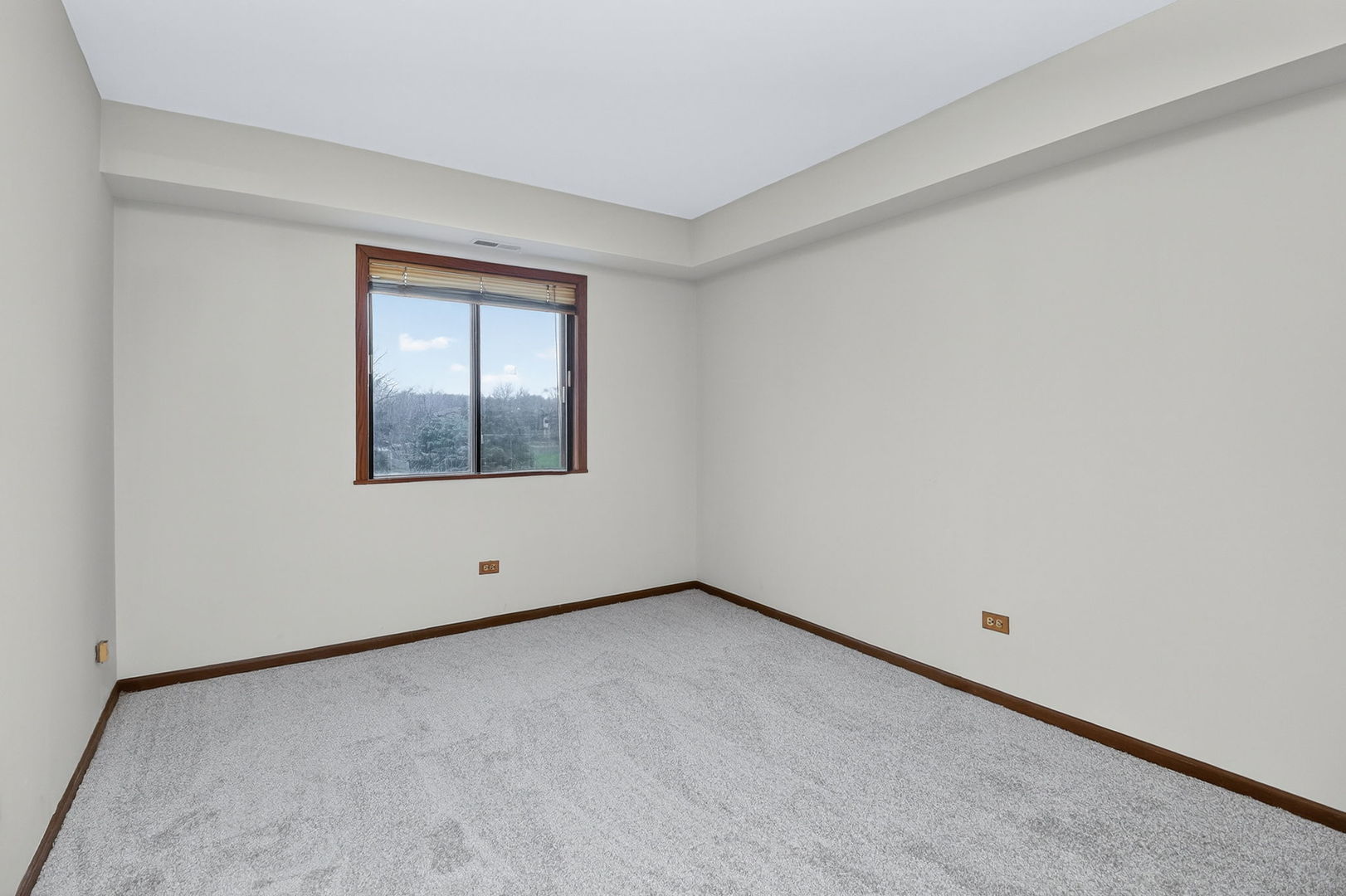 13911 Laramie Avenue #122, Crestwood, IL 60418