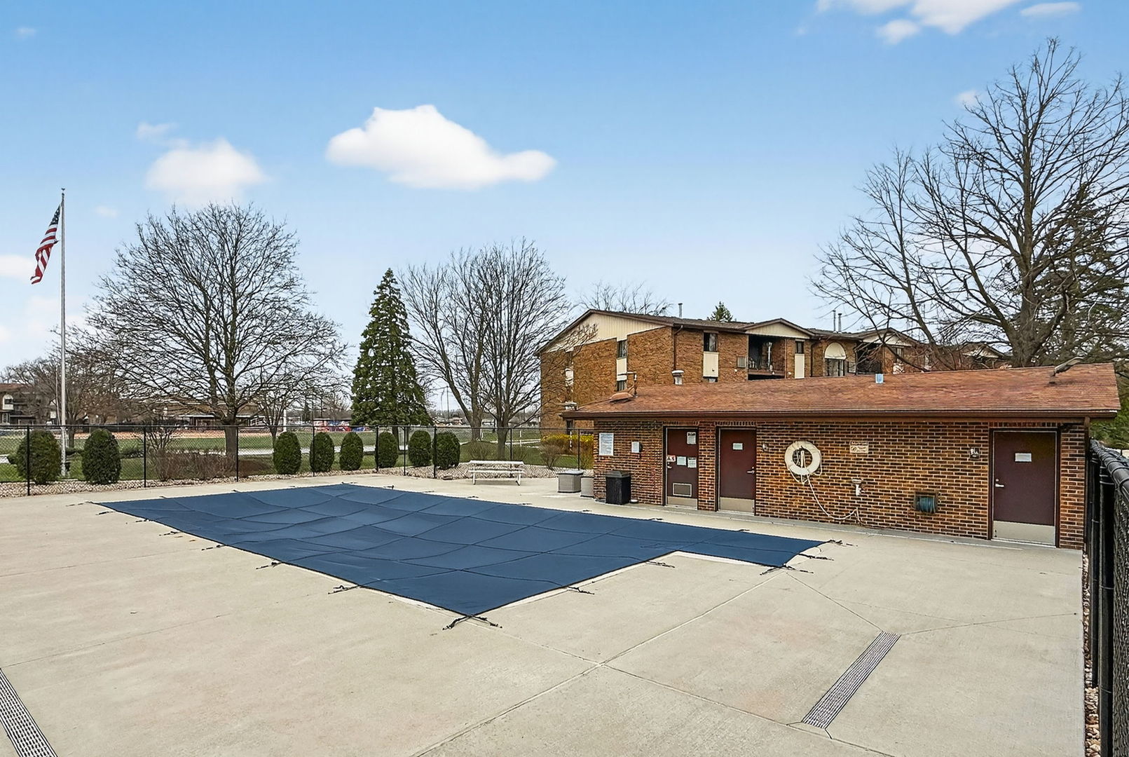 13911 Laramie Avenue #122, Crestwood, IL 60418