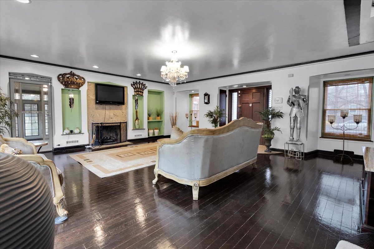 7545 S Carpenter Street, Chicago, IL 60620