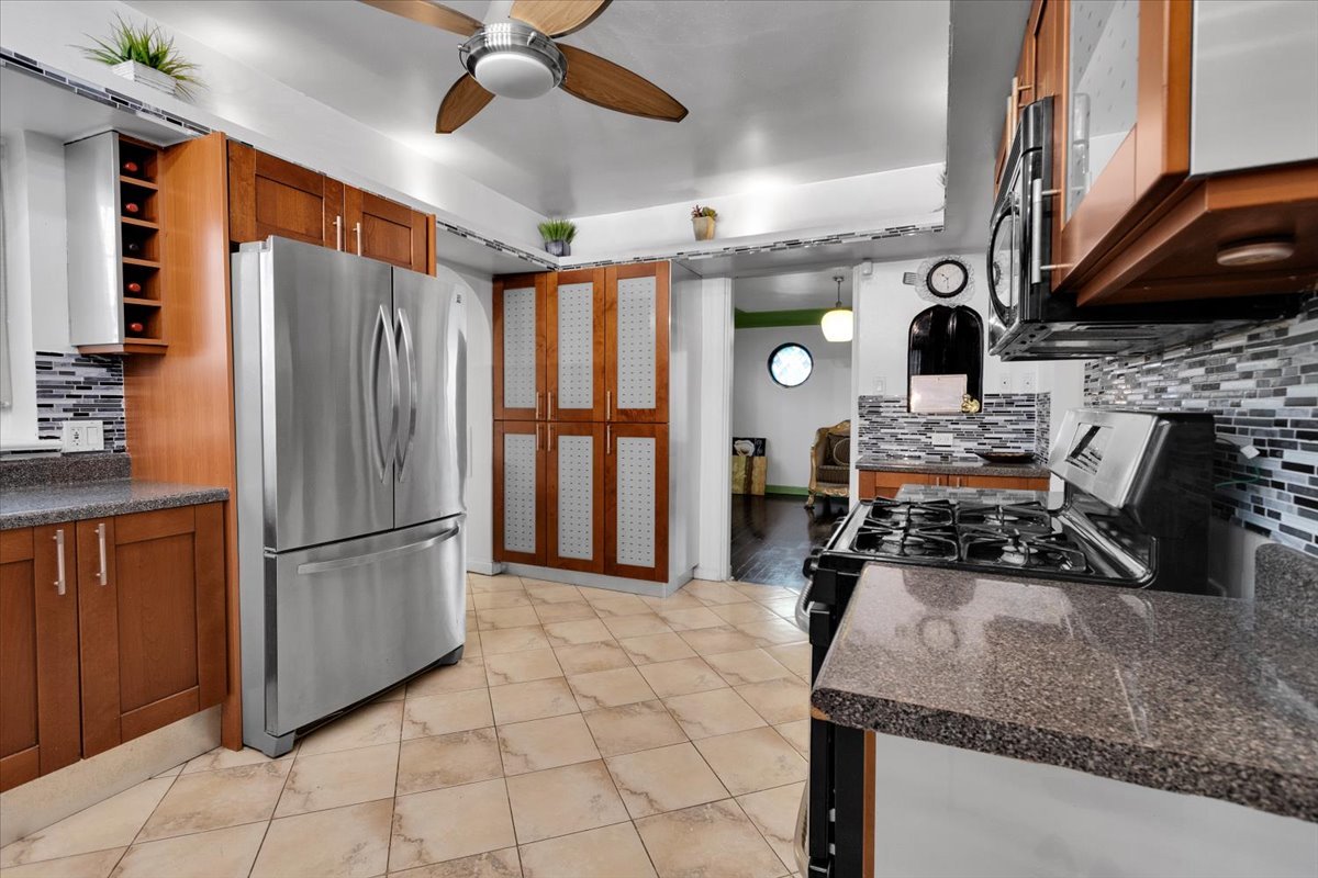 7545 S Carpenter Street, Chicago, IL 60620