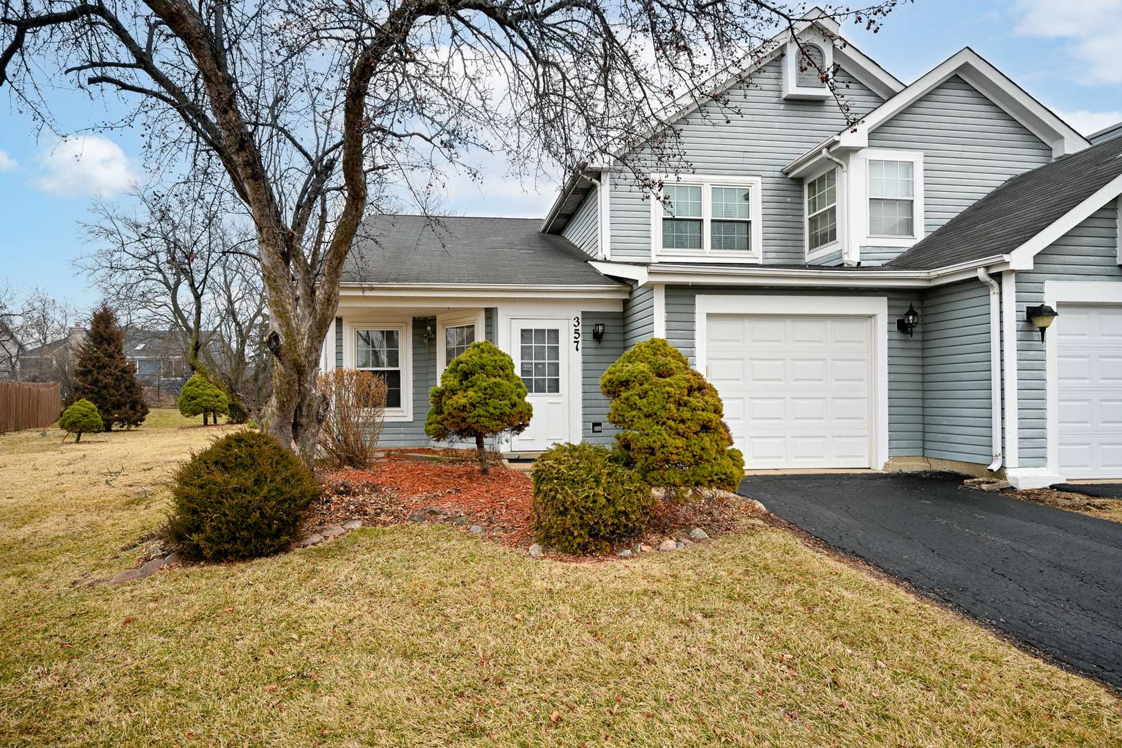 357 Cedar Court, Carol Stream, IL 60188