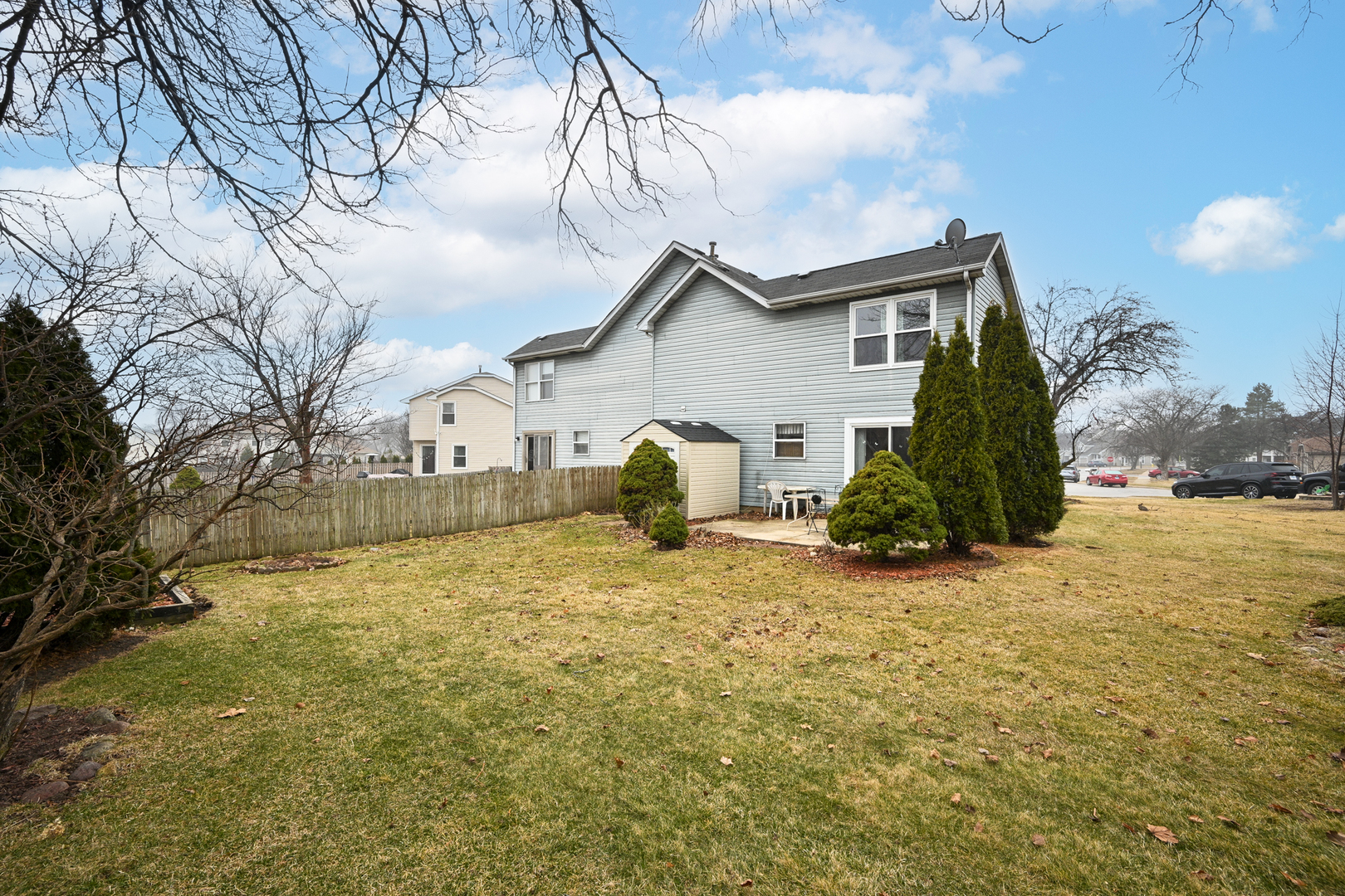 357 Cedar Court, Carol Stream, IL 60188