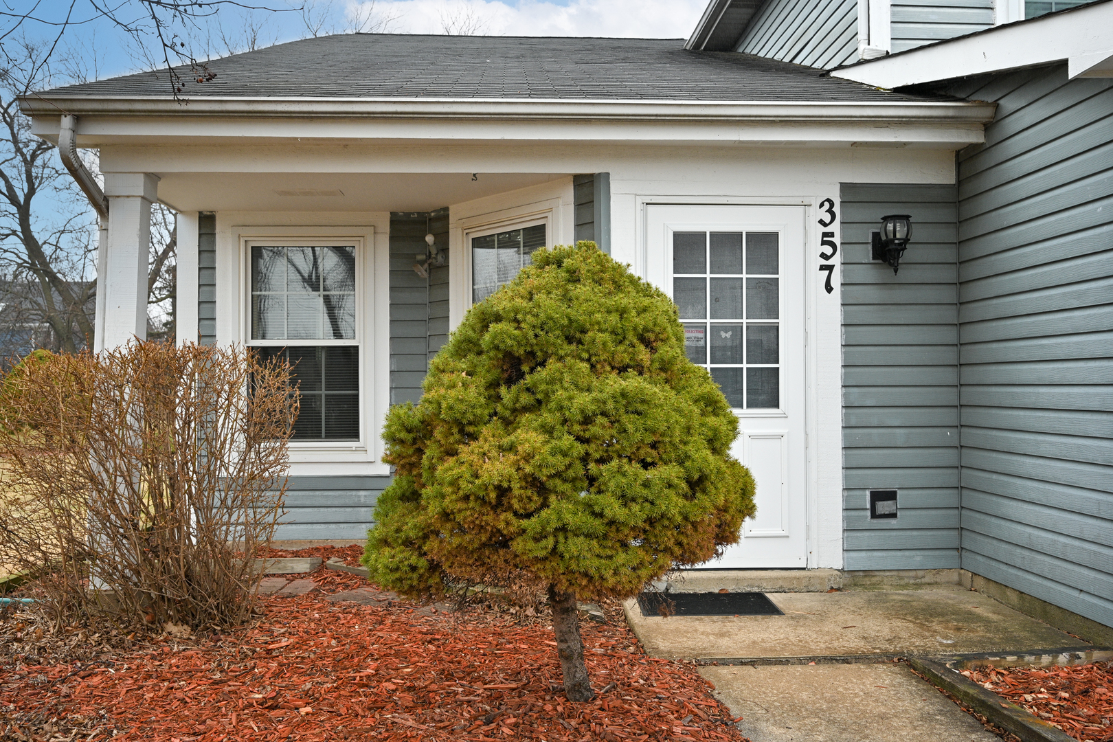 357 Cedar Court, Carol Stream, IL 60188