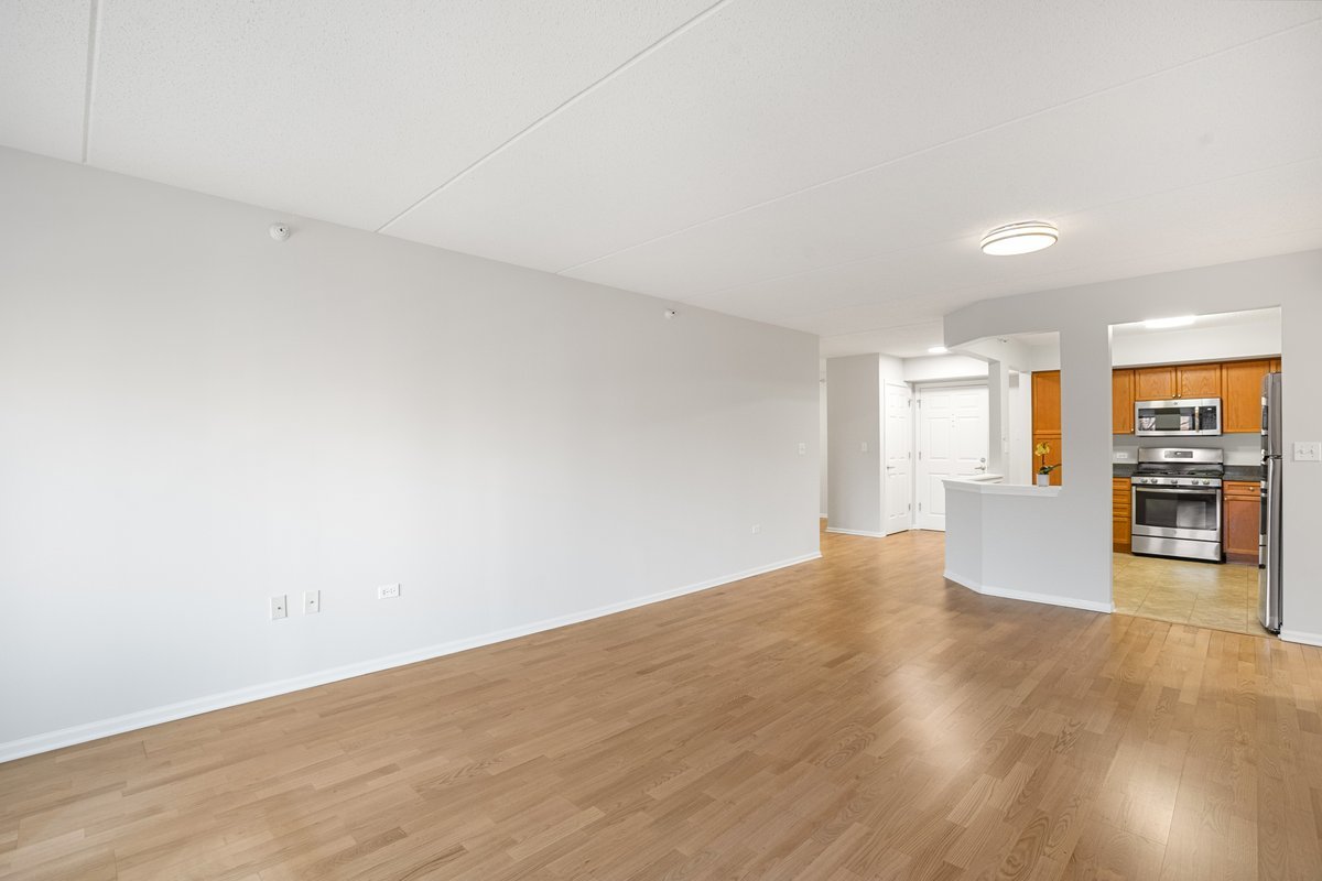 390 S Western Avenue #502, Des Plaines, IL 60016