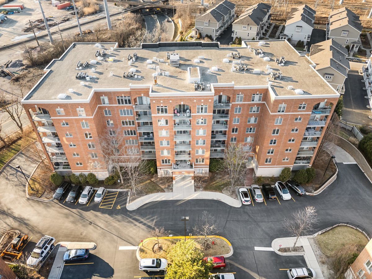 390 S Western Avenue #502, Des Plaines, IL 60016