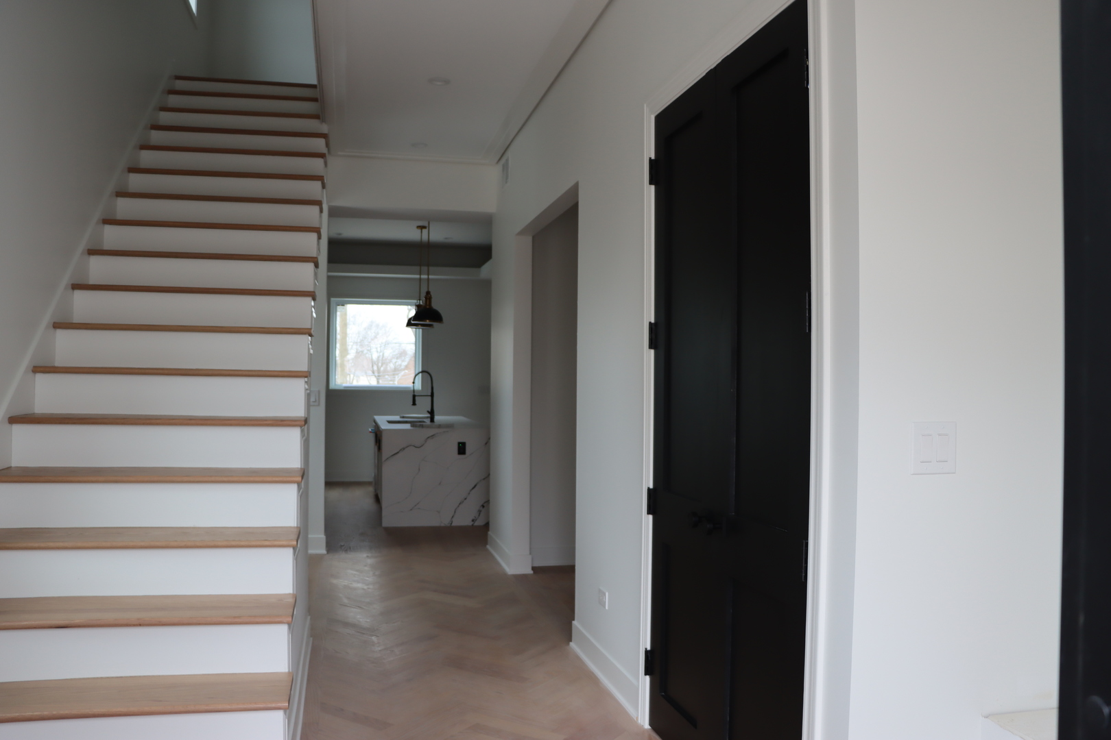 10009 S Beverly Avenue, Chicago, IL 60643