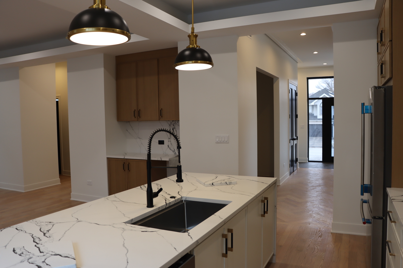 10009 S Beverly Avenue, Chicago, IL 60643