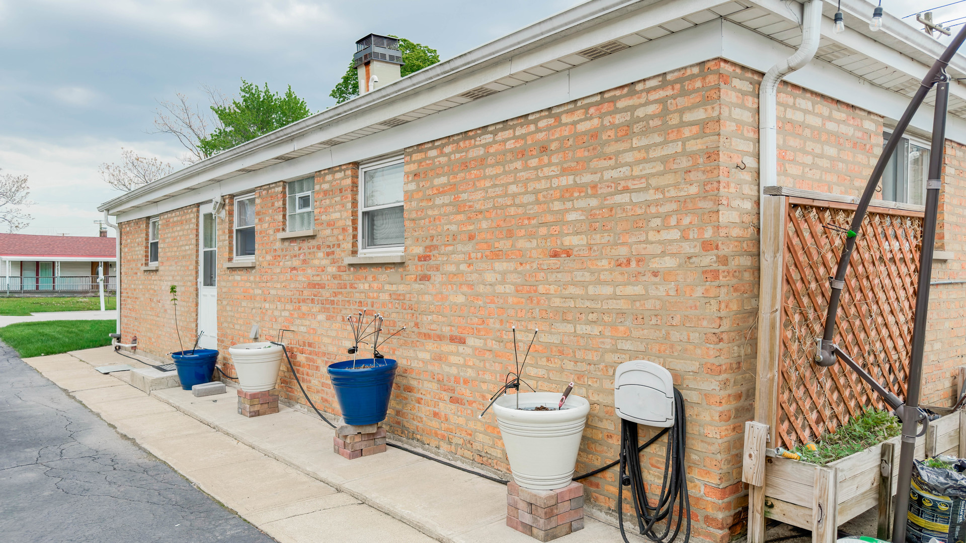 7848 Meade Avenue, Burbank, IL 60459
