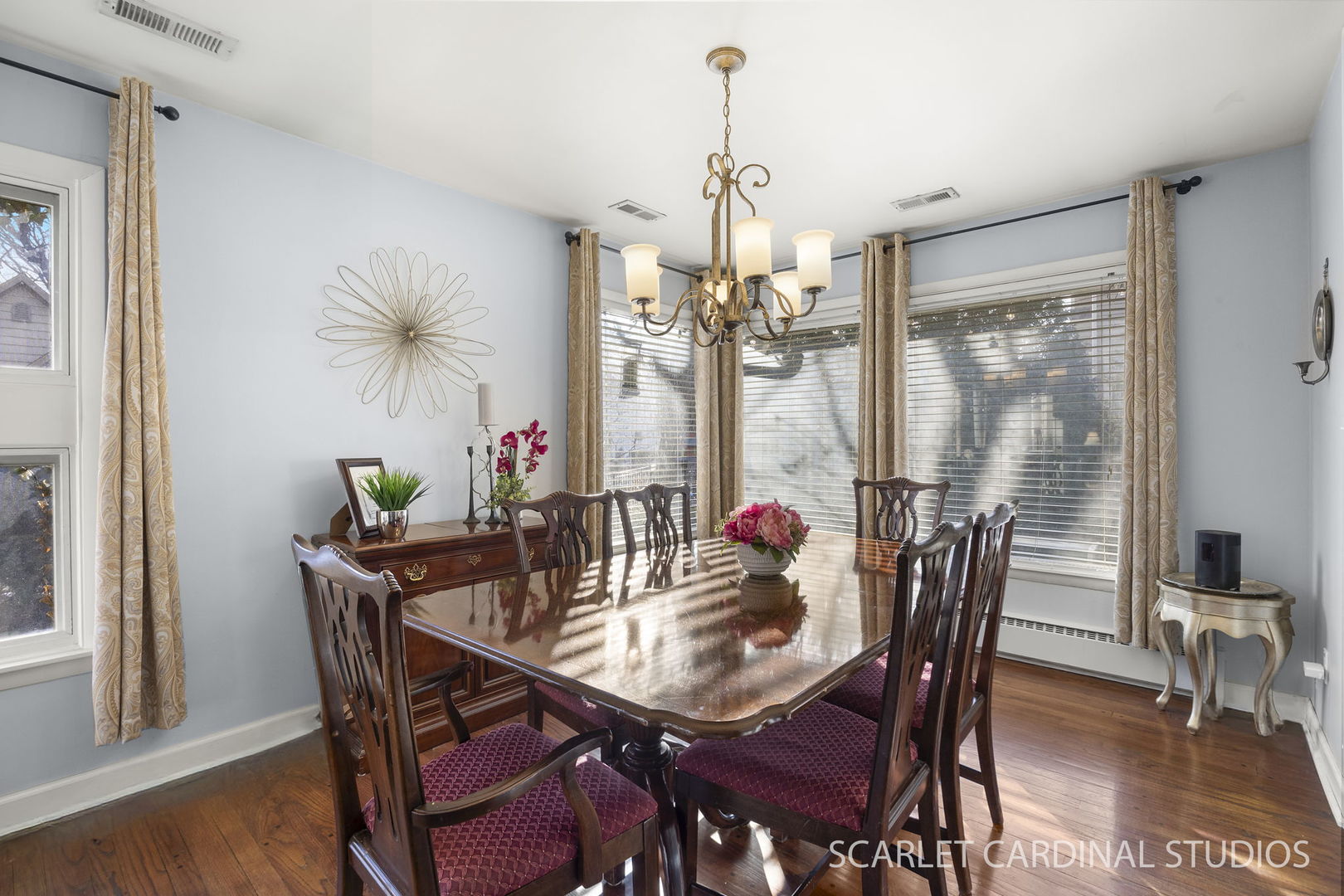 31 Roosevelt Street, St. Charles, IL 60174