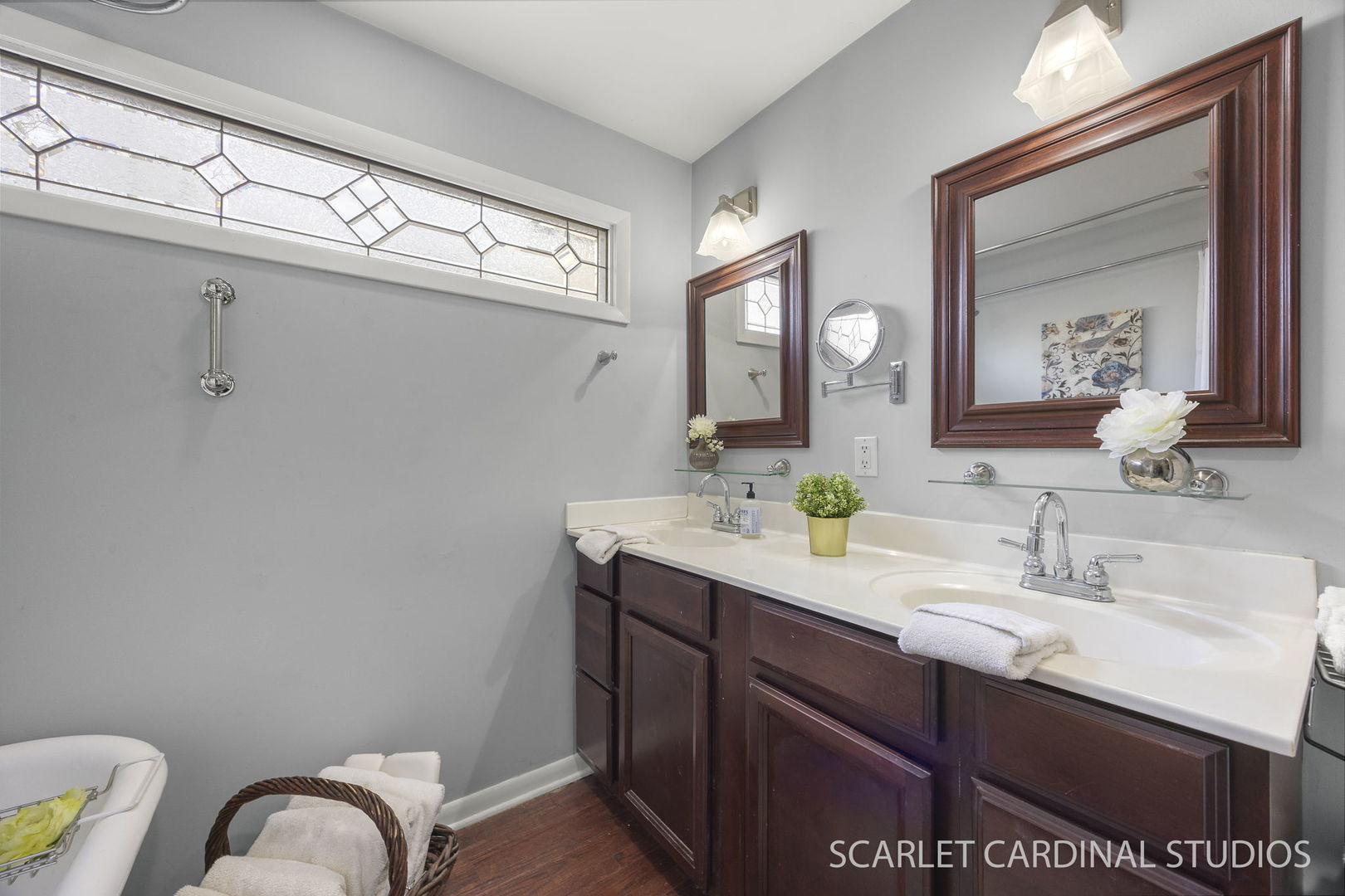 31 Roosevelt Street, St. Charles, IL 60174