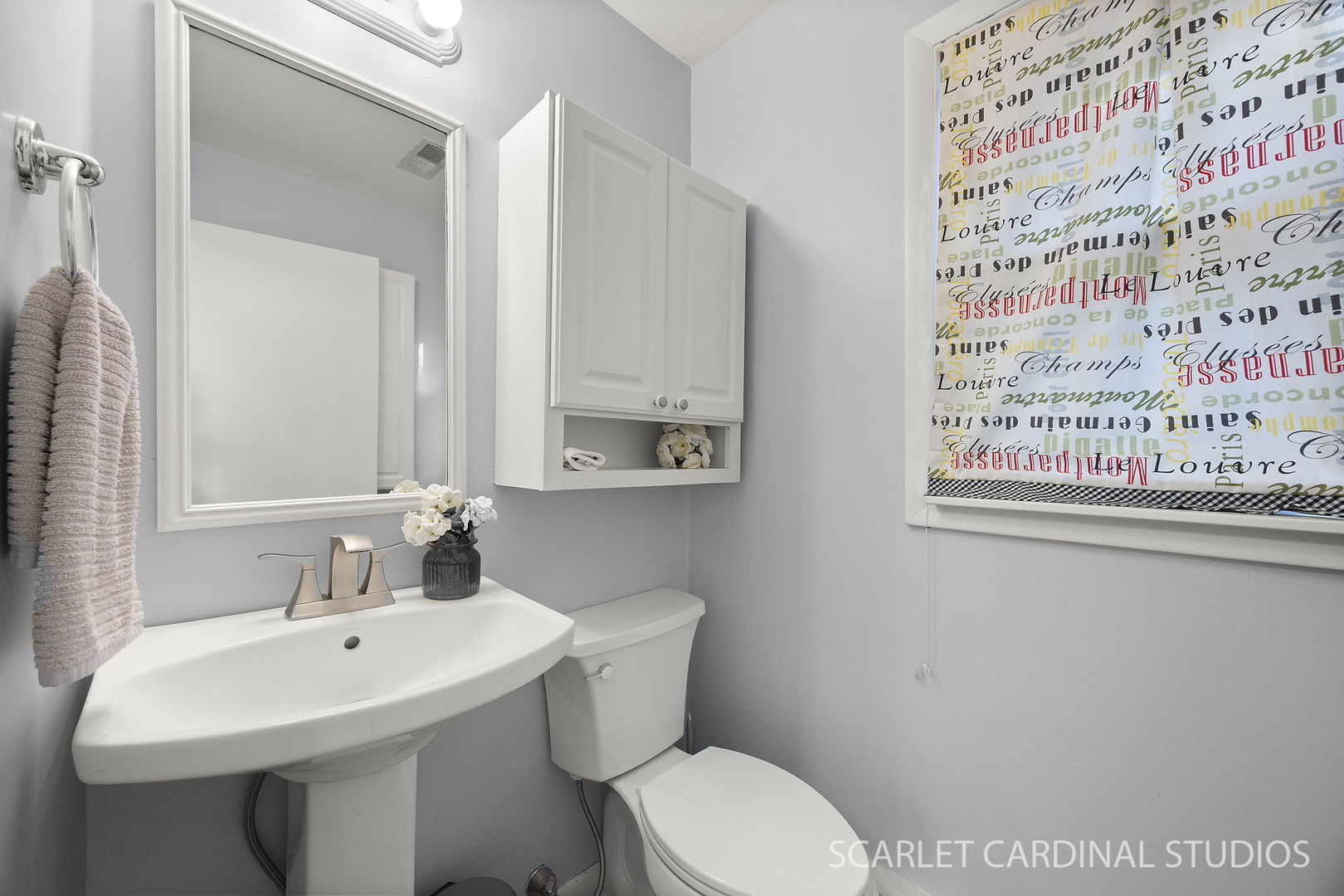 31 Roosevelt Street, St. Charles, IL 60174