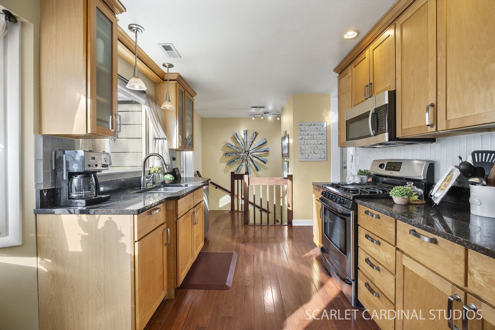 31 Roosevelt Street, St. Charles, IL 60174