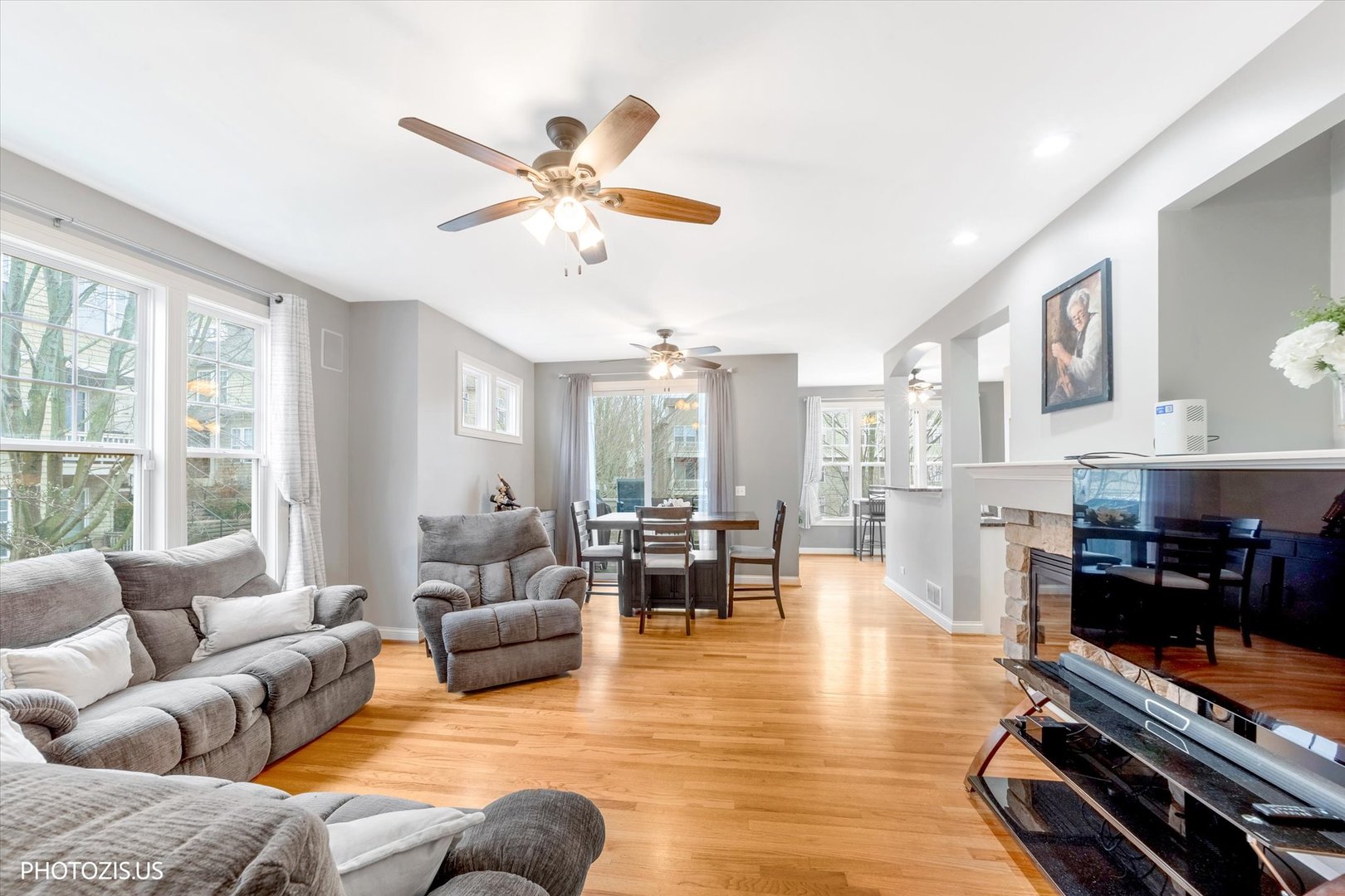 365 Lake Avenue #C, Wauconda, IL 60084