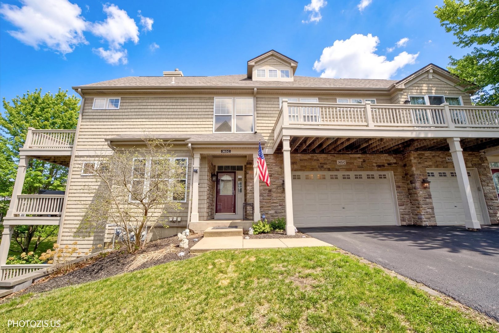 365 Lake Avenue #C, Wauconda, IL 60084