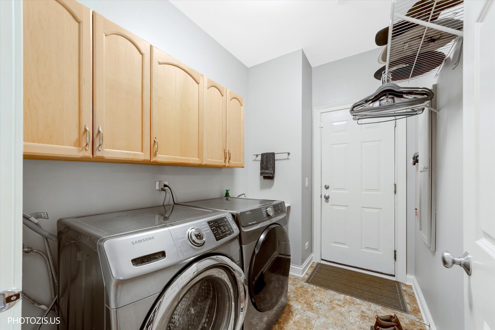 365 Lake Avenue #C, Wauconda, IL 60084