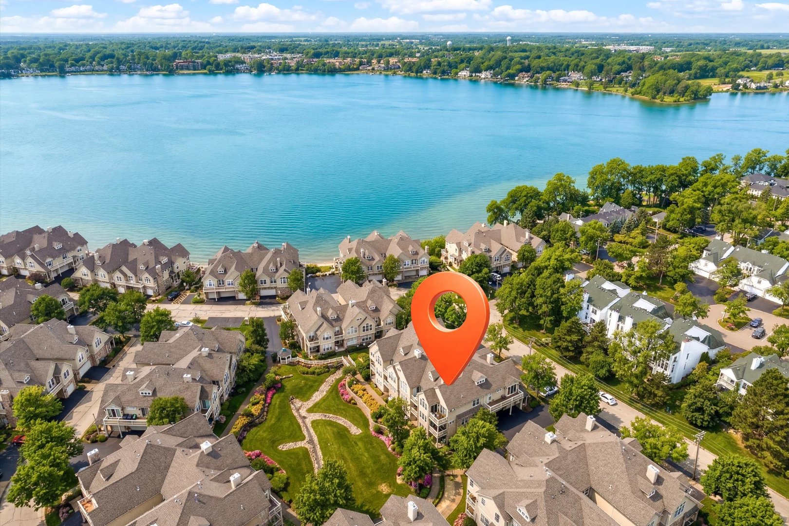 365 Lake Avenue #C, Wauconda, IL 60084