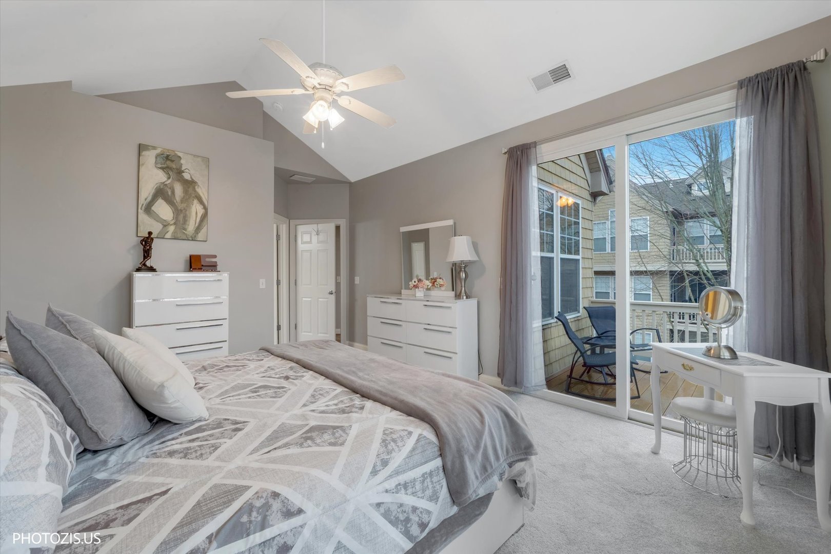 365 Lake Avenue #C, Wauconda, IL 60084