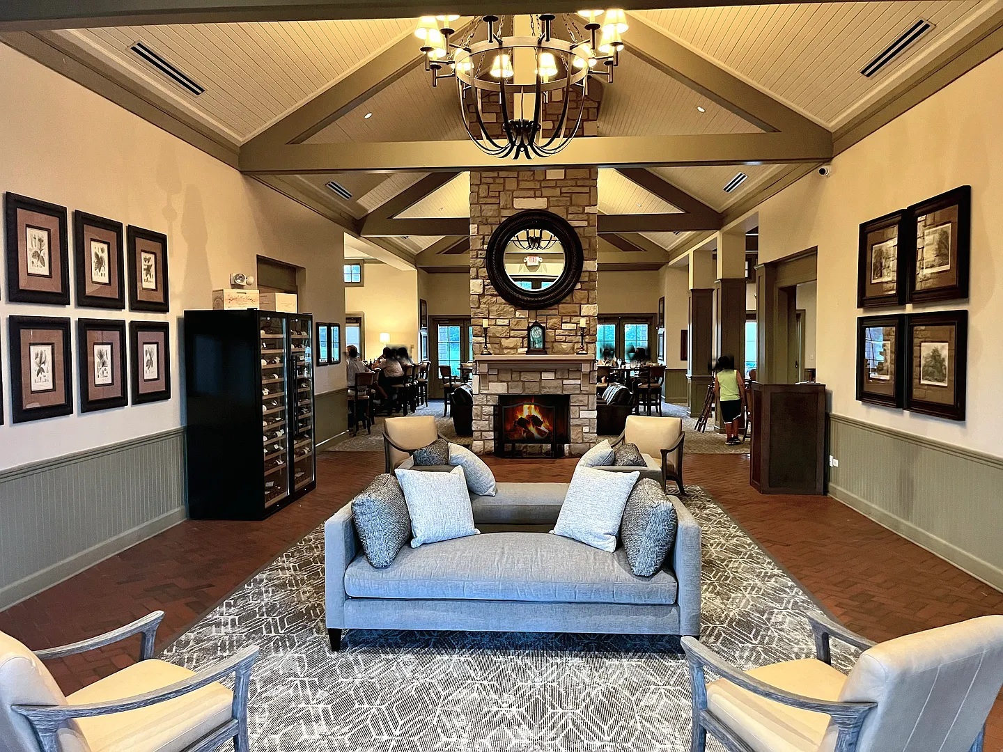 17 Tournament Drive, Hawthorn Woods, IL 60047