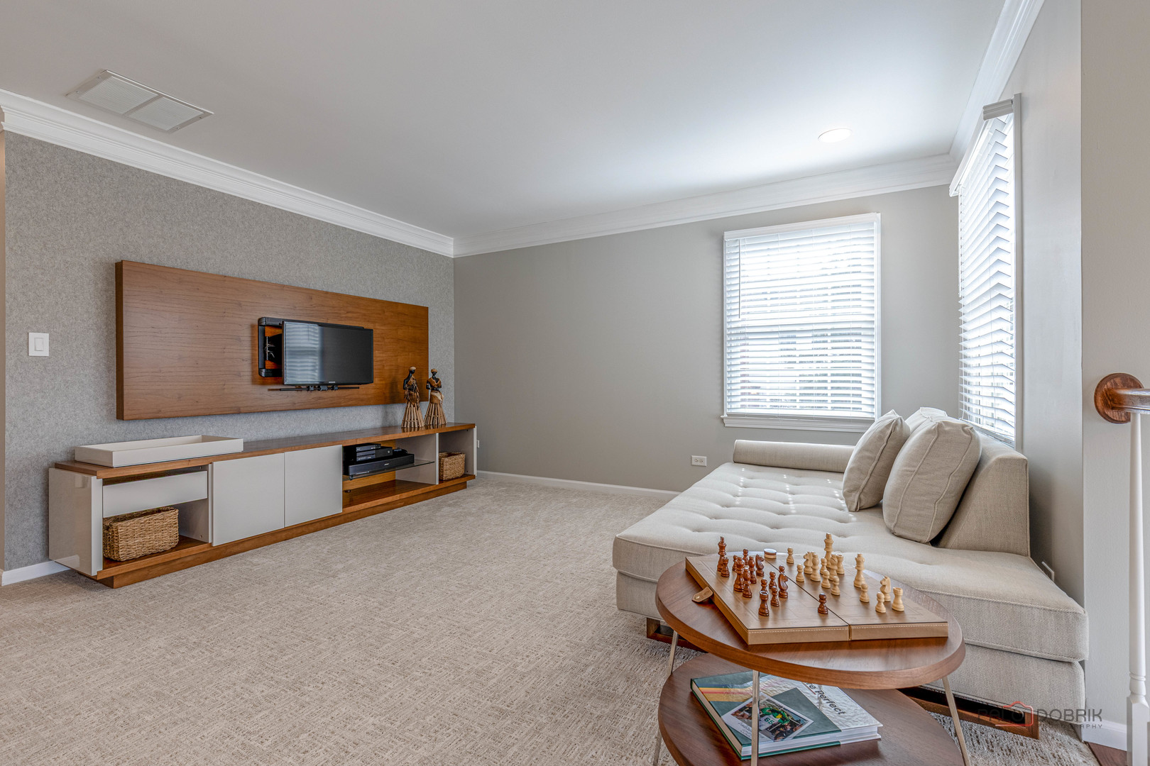 17 Tournament Drive, Hawthorn Woods, IL 60047