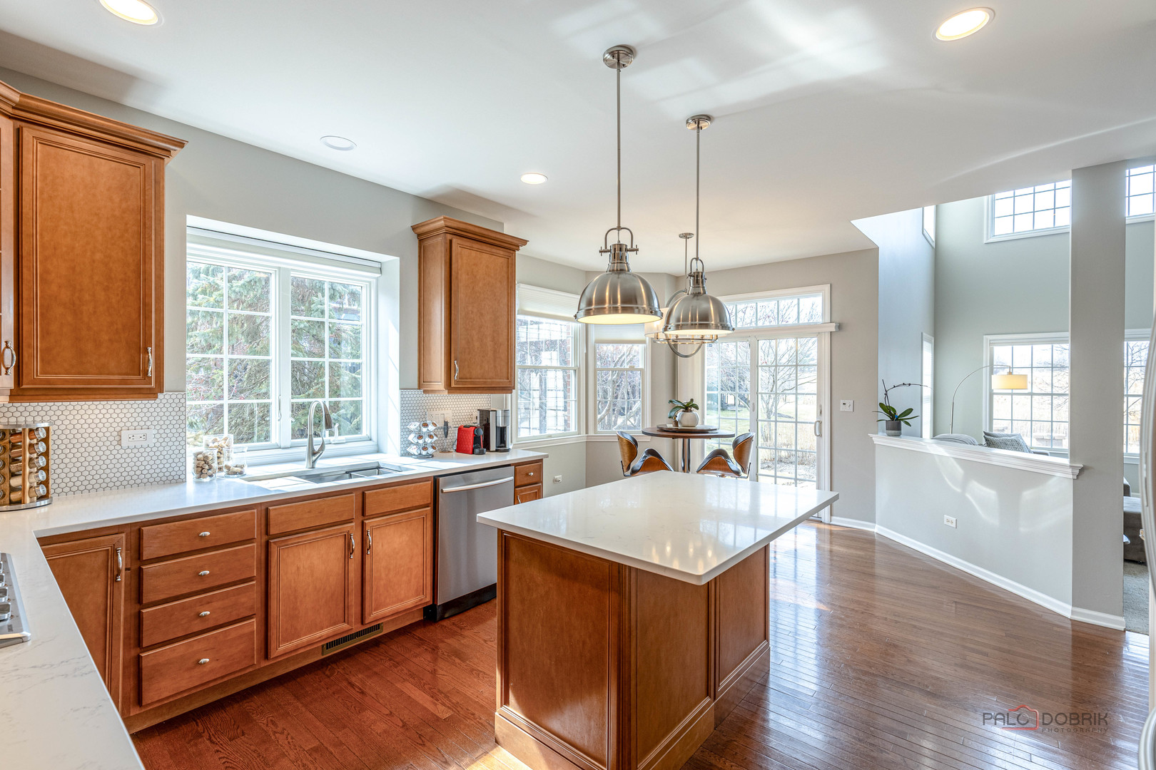 17 Tournament Drive, Hawthorn Woods, IL 60047