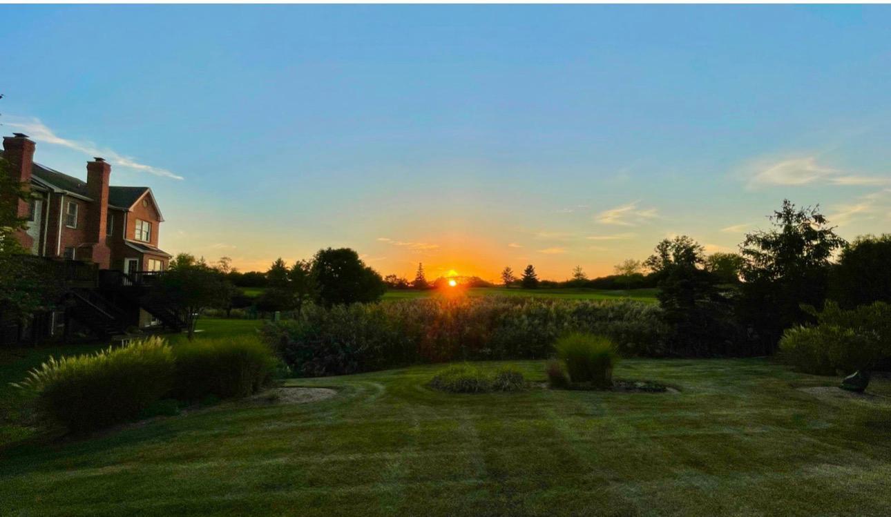 17 Tournament Drive, Hawthorn Woods, IL 60047