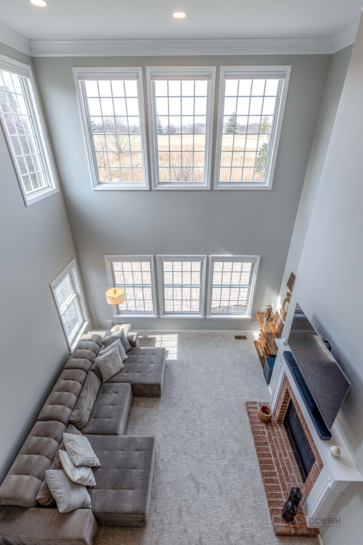 17 Tournament Drive, Hawthorn Woods, IL 60047