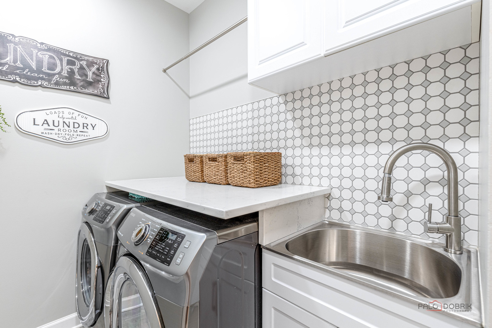 17 Tournament Drive, Hawthorn Woods, IL 60047