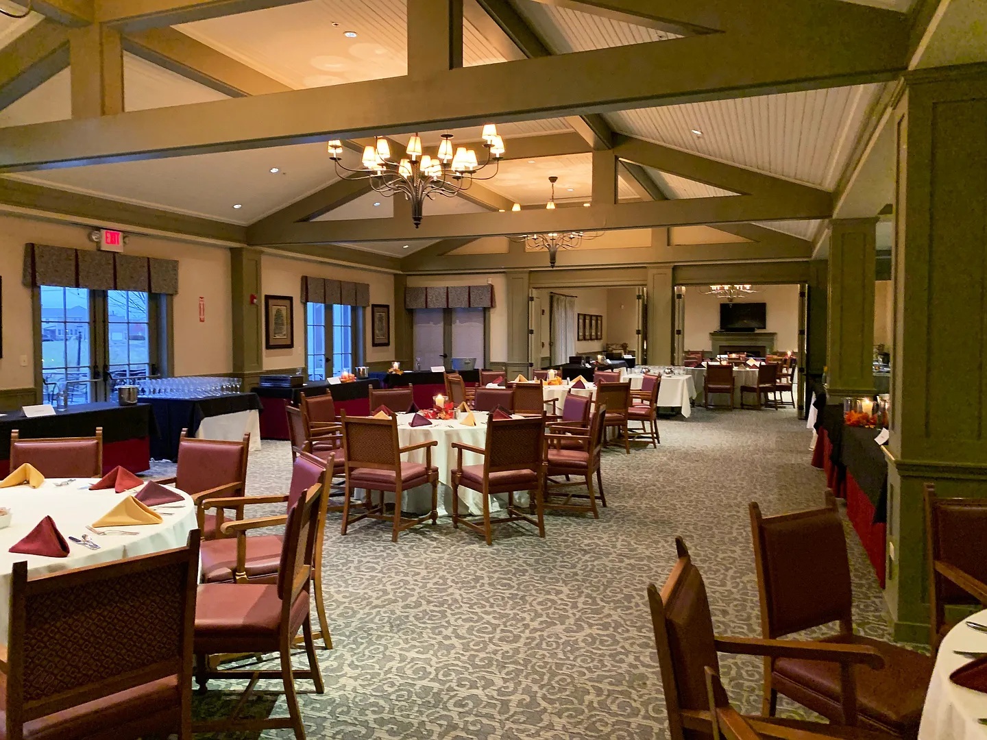 17 Tournament Drive, Hawthorn Woods, IL 60047