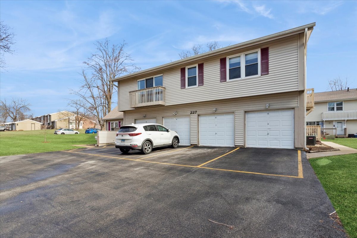 227 Elkhorn Court #D, Bolingbrook, IL 60440