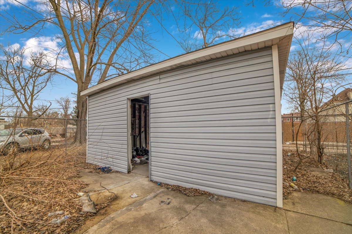 635 N Lorel Avenue, Chicago, IL 60644