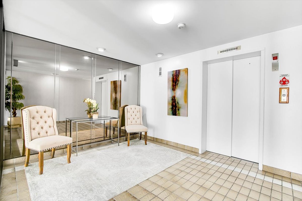 7131 N Caldwell Avenue #4S, Chicago, IL 60646