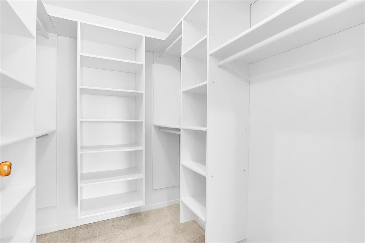 7131 N Caldwell Avenue #4S, Chicago, IL 60646