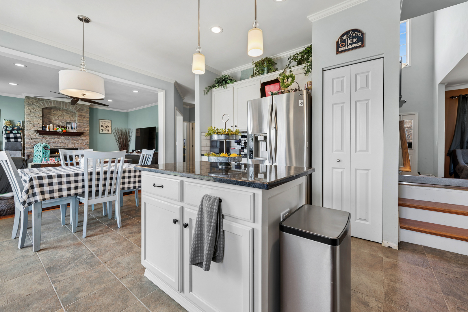 2108 Waterbury Drive, Joliet, IL 60431