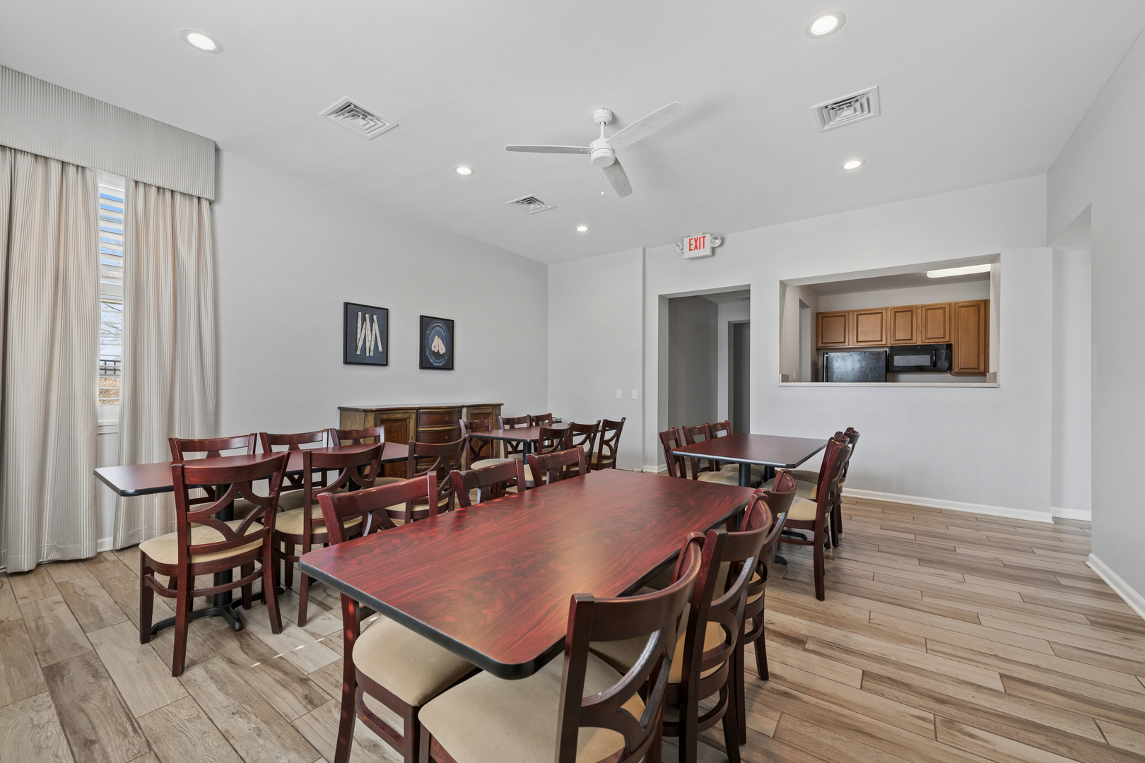 2108 Waterbury Drive, Joliet, IL 60431