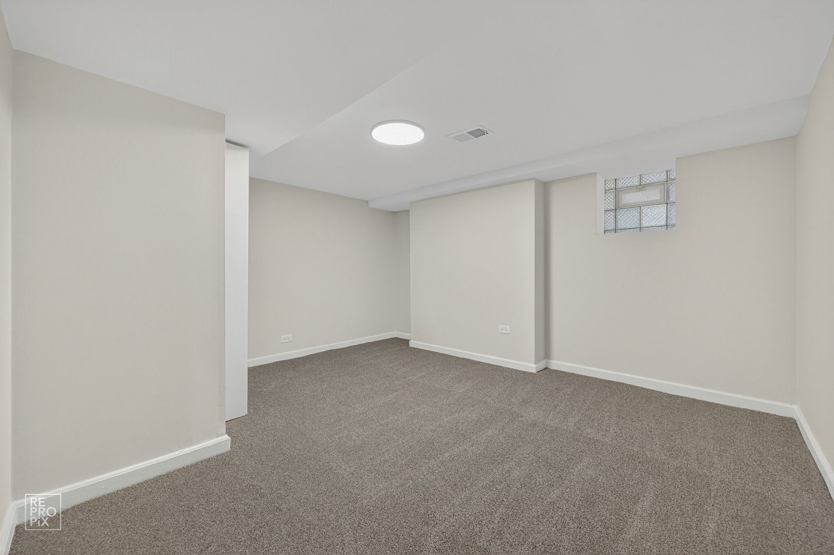 4754 S Langley Avenue, Chicago, IL 60615