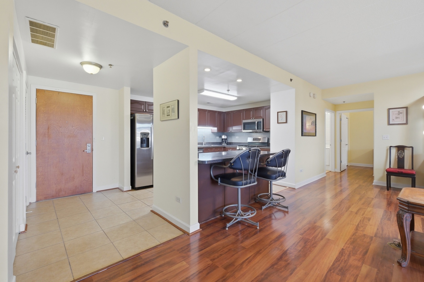 875 E 22nd Street #410, Lombard, IL 60148