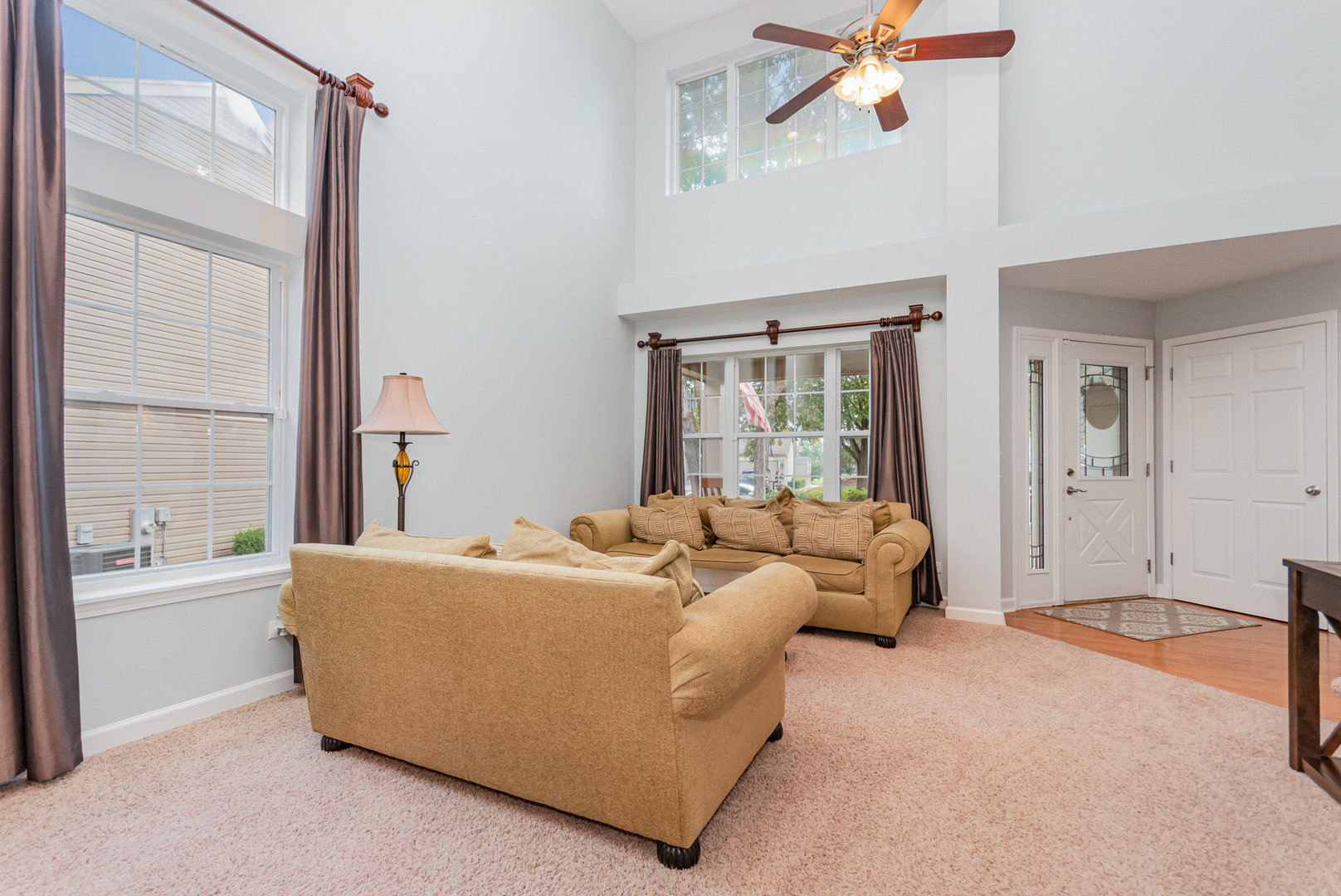 1024 N Camden Lane, South Elgin, IL 60177