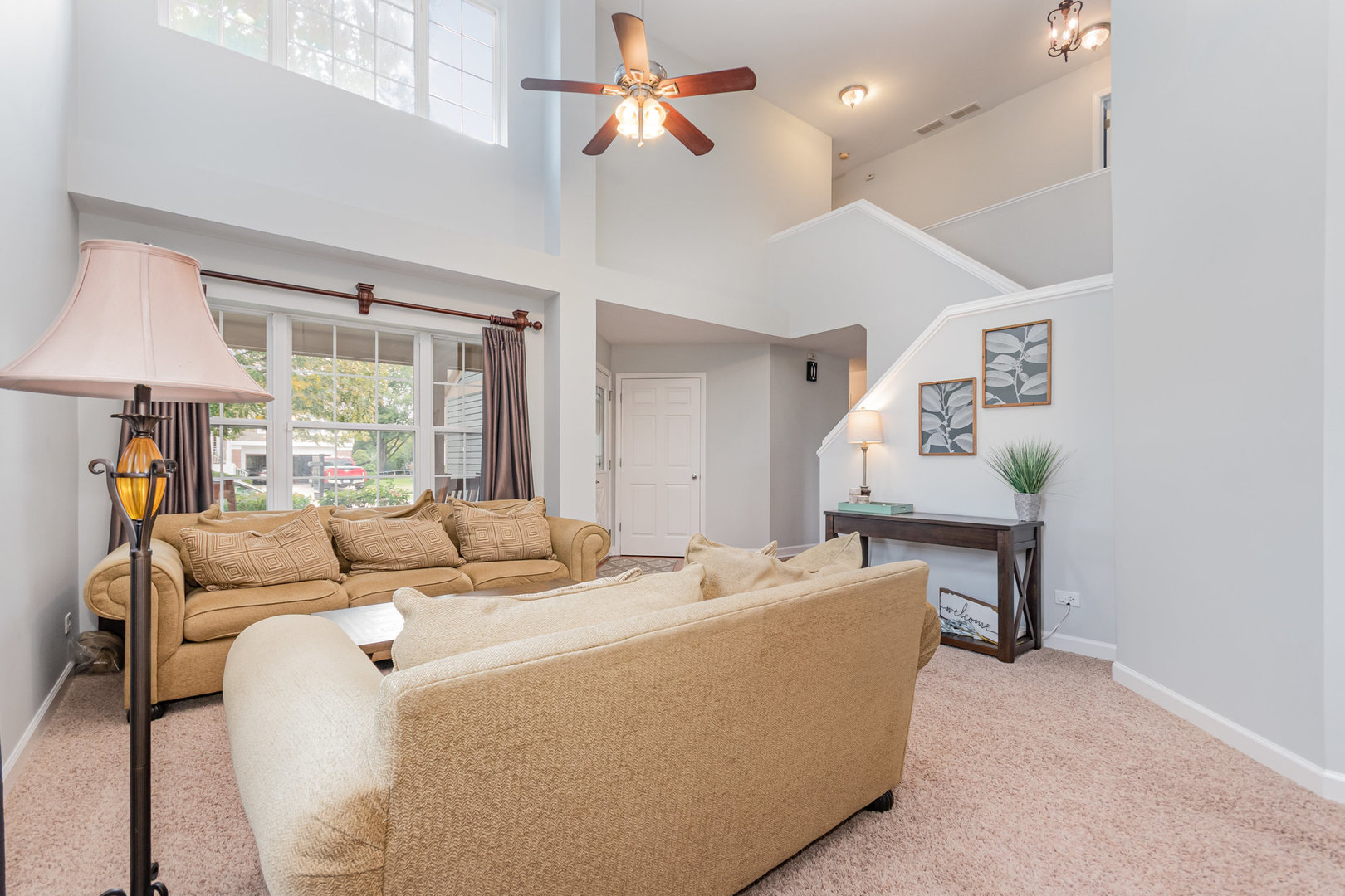 1024 N Camden Lane, South Elgin, IL 60177