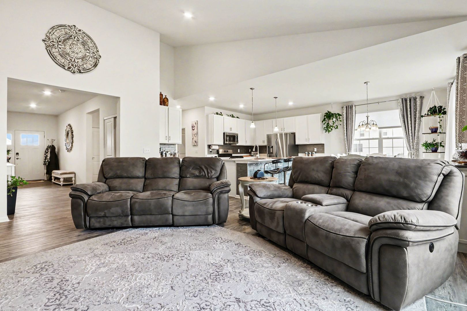 2077 Hearthstone Avenue, Yorkville, IL 60560