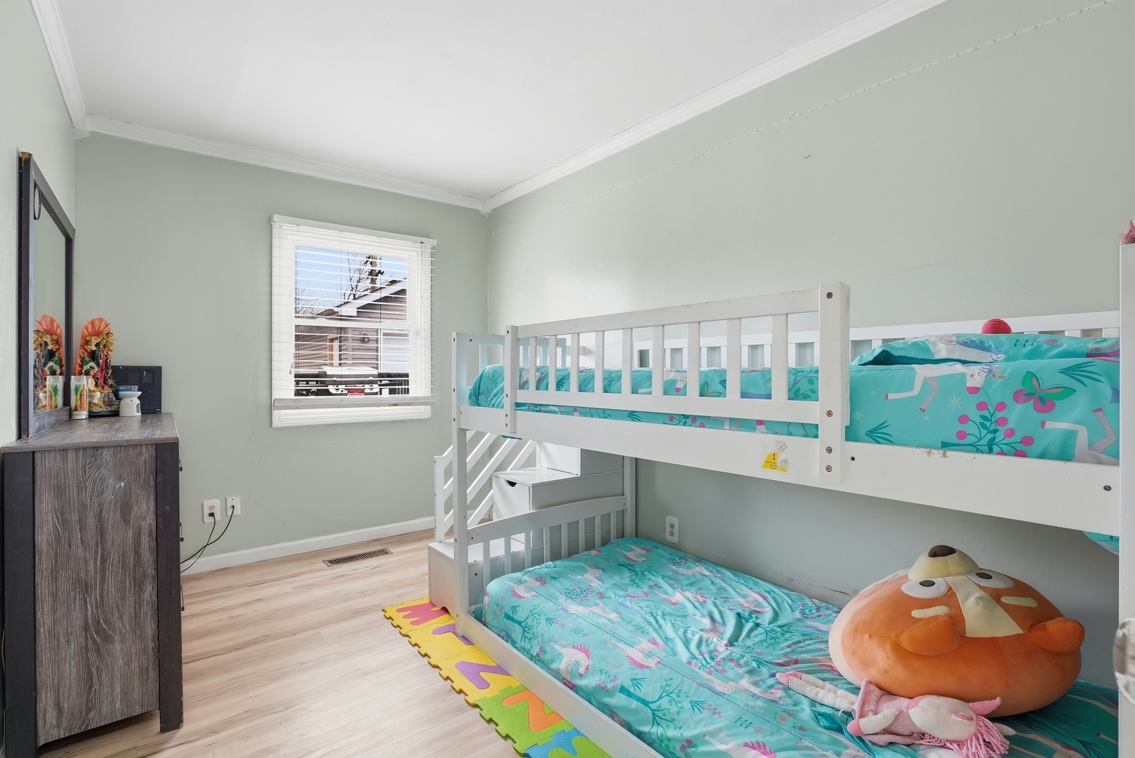 916 Barthelme Avenue, Joliet, IL 60435