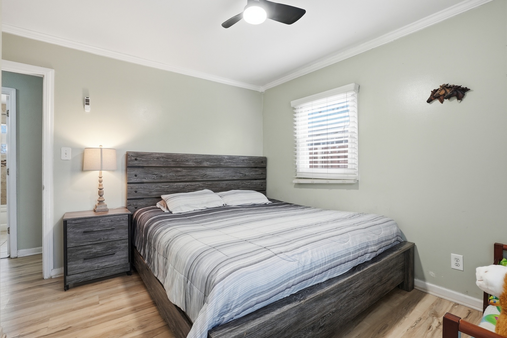 916 Barthelme Avenue, Joliet, IL 60435