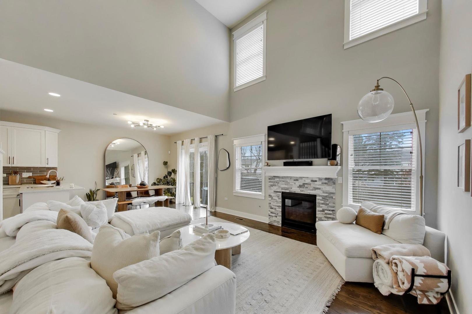 613 Bourbon Court, Naperville, IL 60565