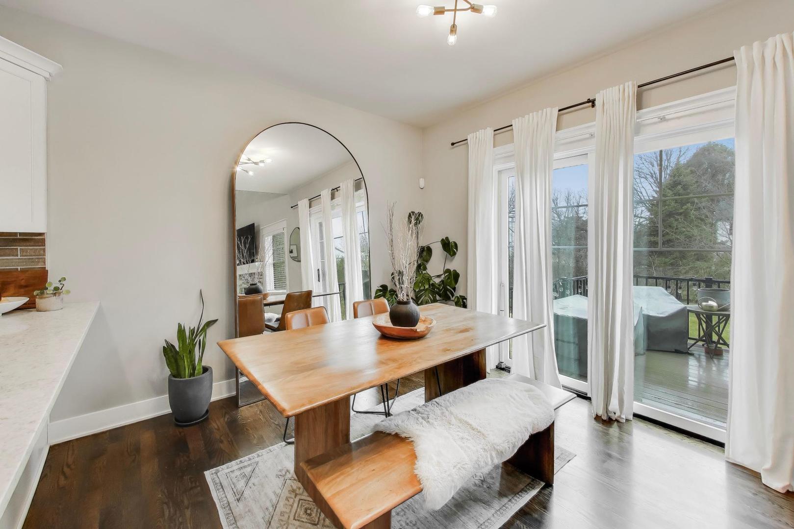 613 Bourbon Court, Naperville, IL 60565