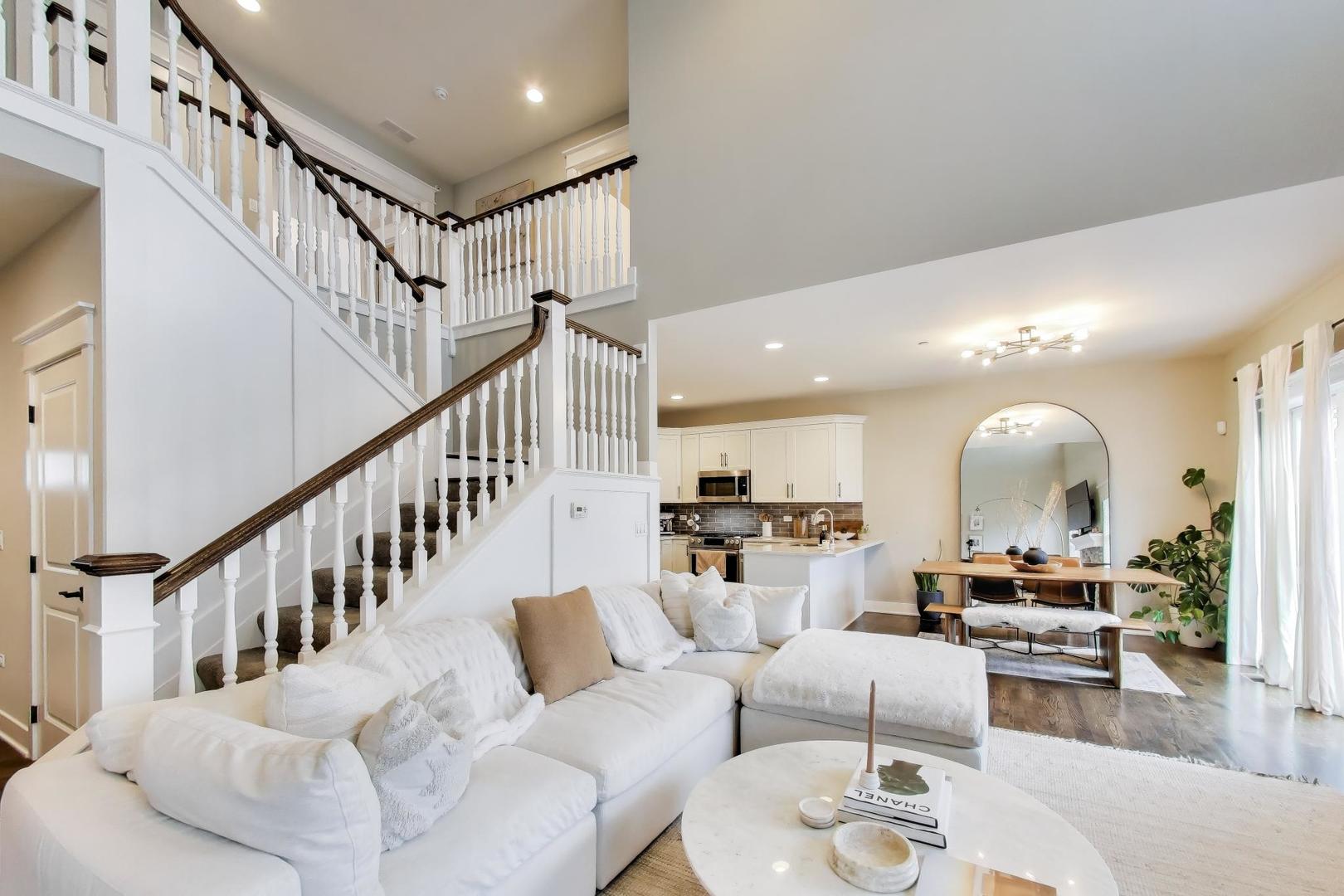 613 Bourbon Court, Naperville, IL 60565