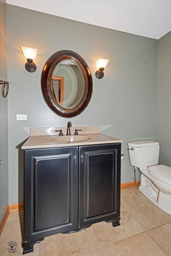 1022 Prestwick Drive, Frankfort, IL 60423