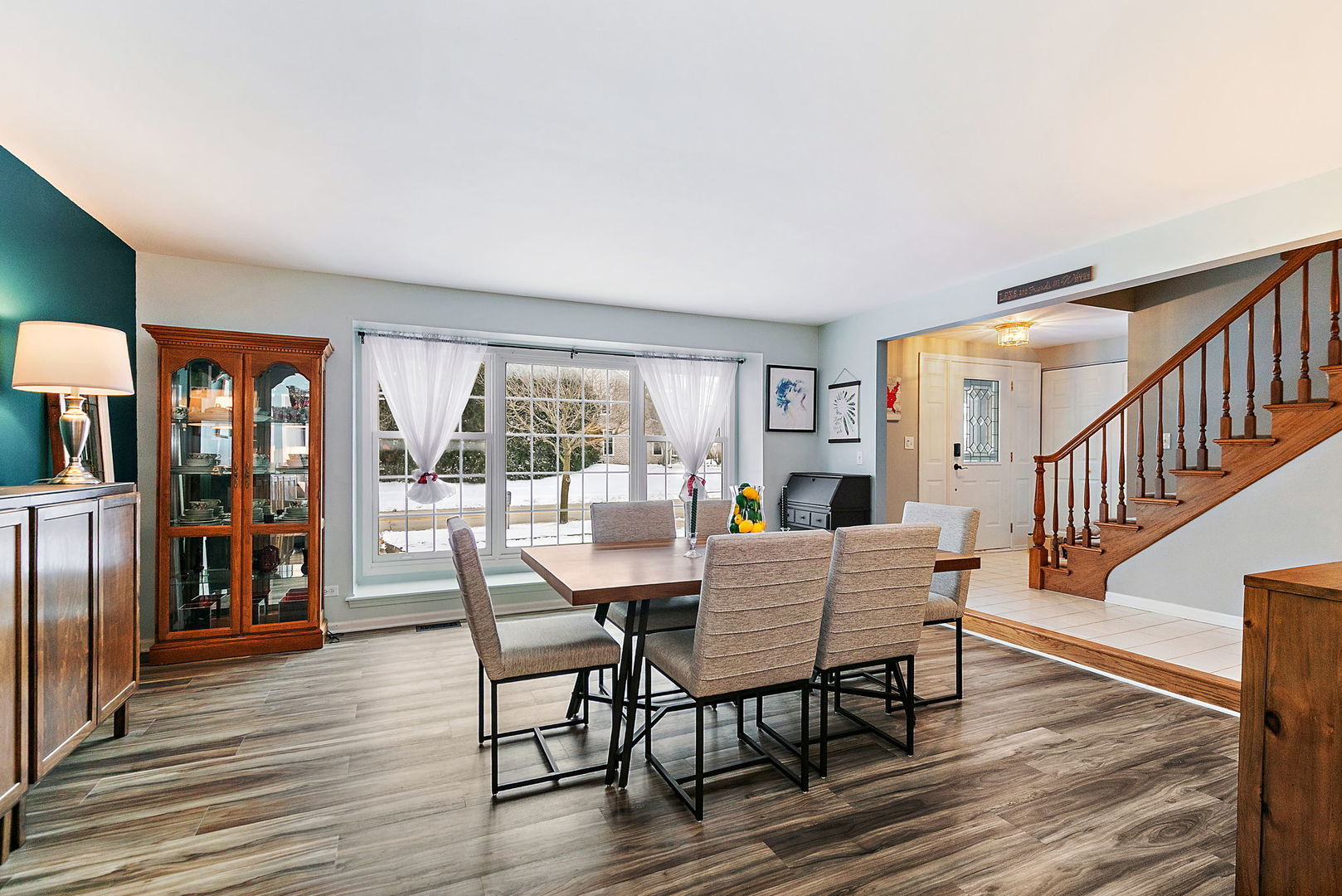 325 Stonegate Road, Algonquin, IL 60102