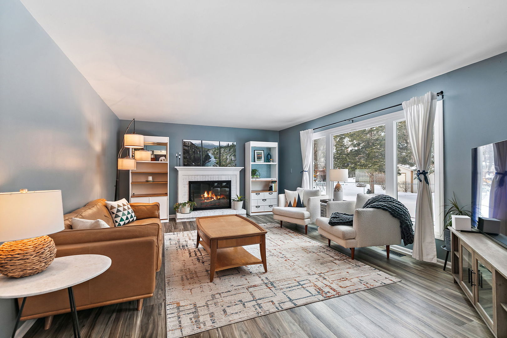 325 Stonegate Road, Algonquin, IL 60102