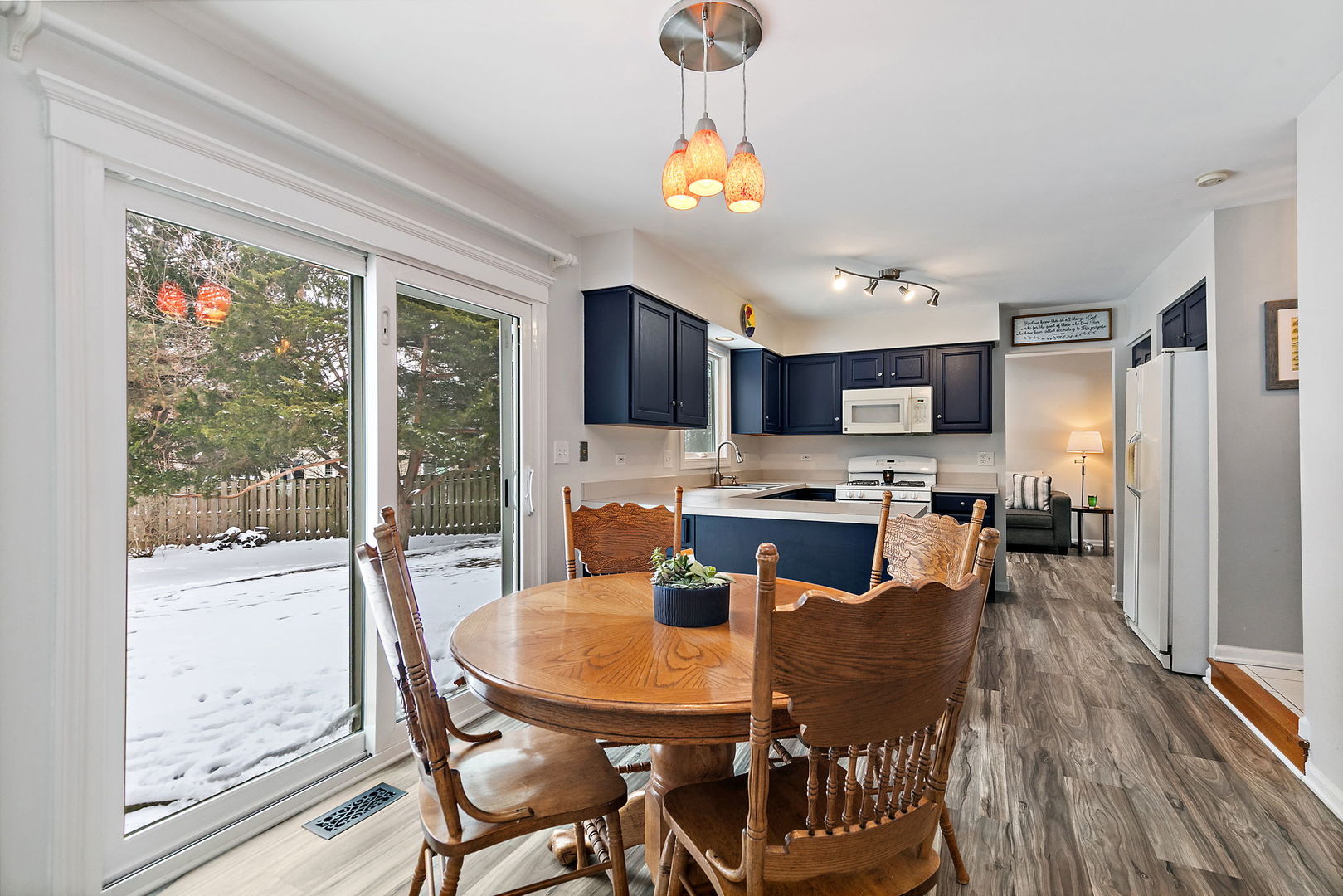 325 Stonegate Road, Algonquin, IL 60102