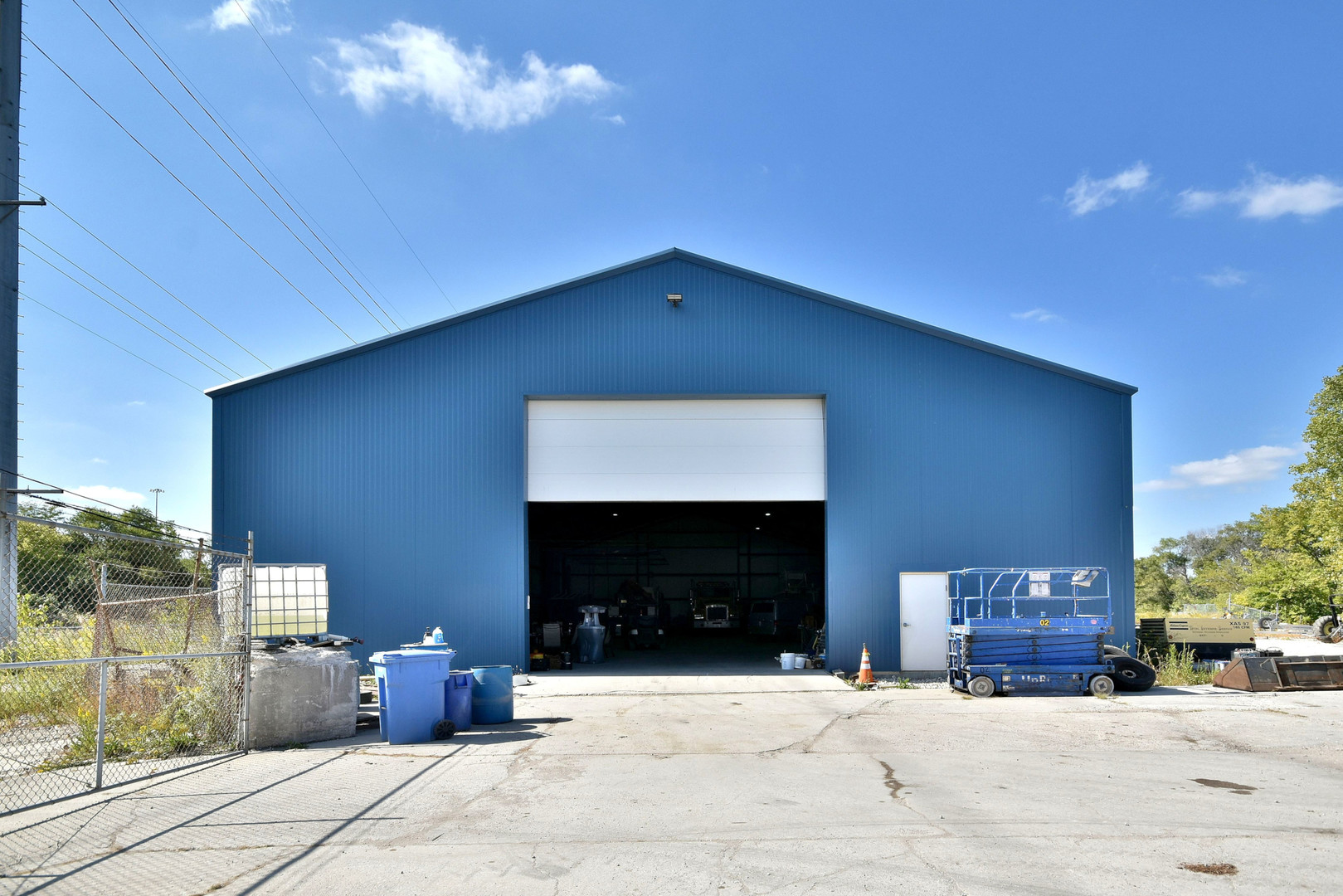 5700 W 41st Street, Forest View, IL 60402