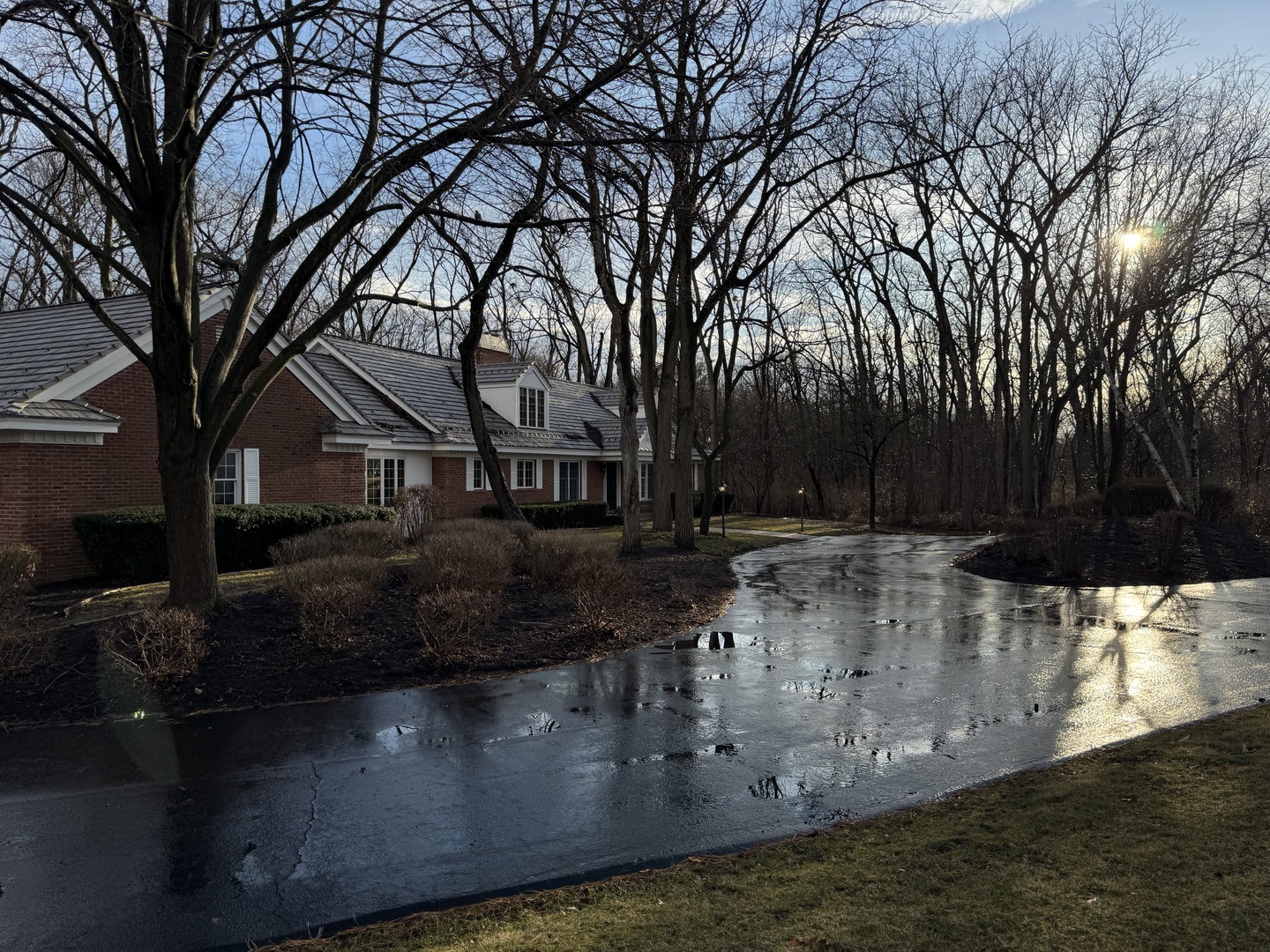 83 Oak Creek Drive, Yorkville, IL 60560